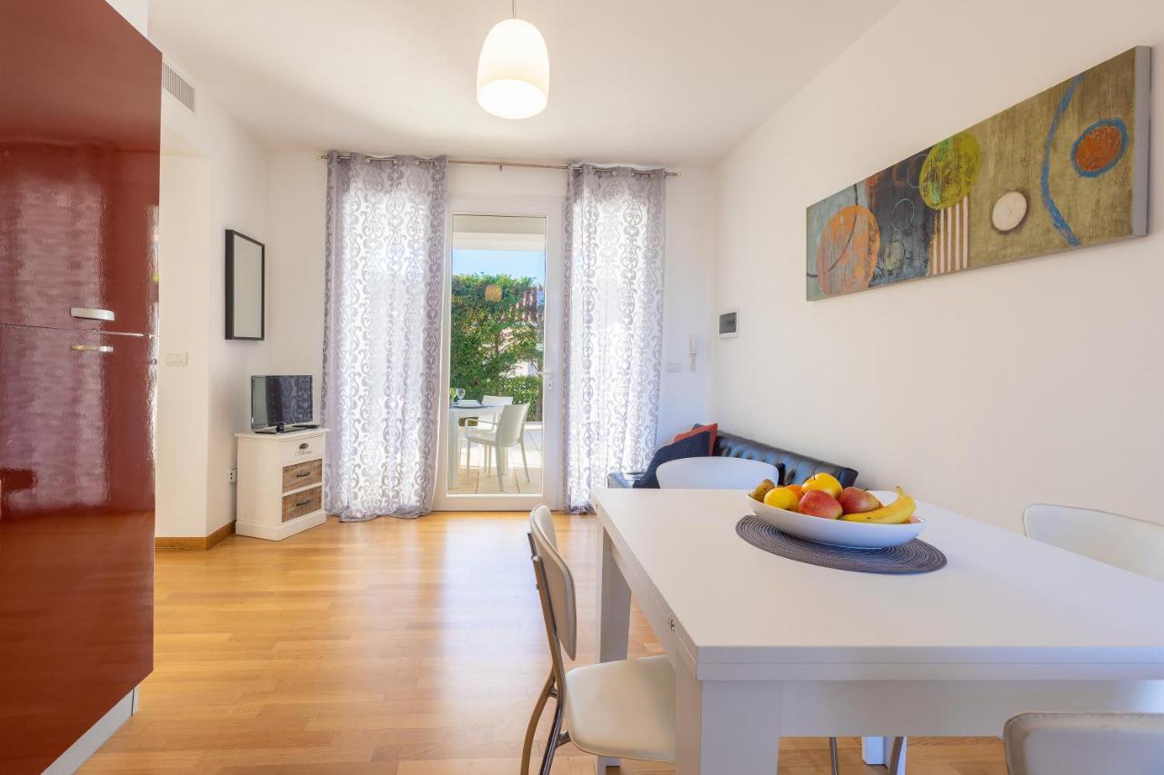 Aparthotel Residence Ludovica - Piscina Panoramica Vista Mare サンタ・マリア・アル・バーニョ エクステリア 写真