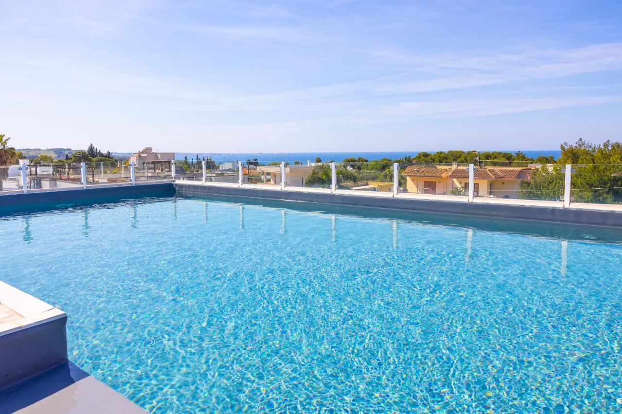 Aparthotel Residence Ludovica - Piscina Panoramica Vista Mare サンタ・マリア・アル・バーニョ エクステリア 写真